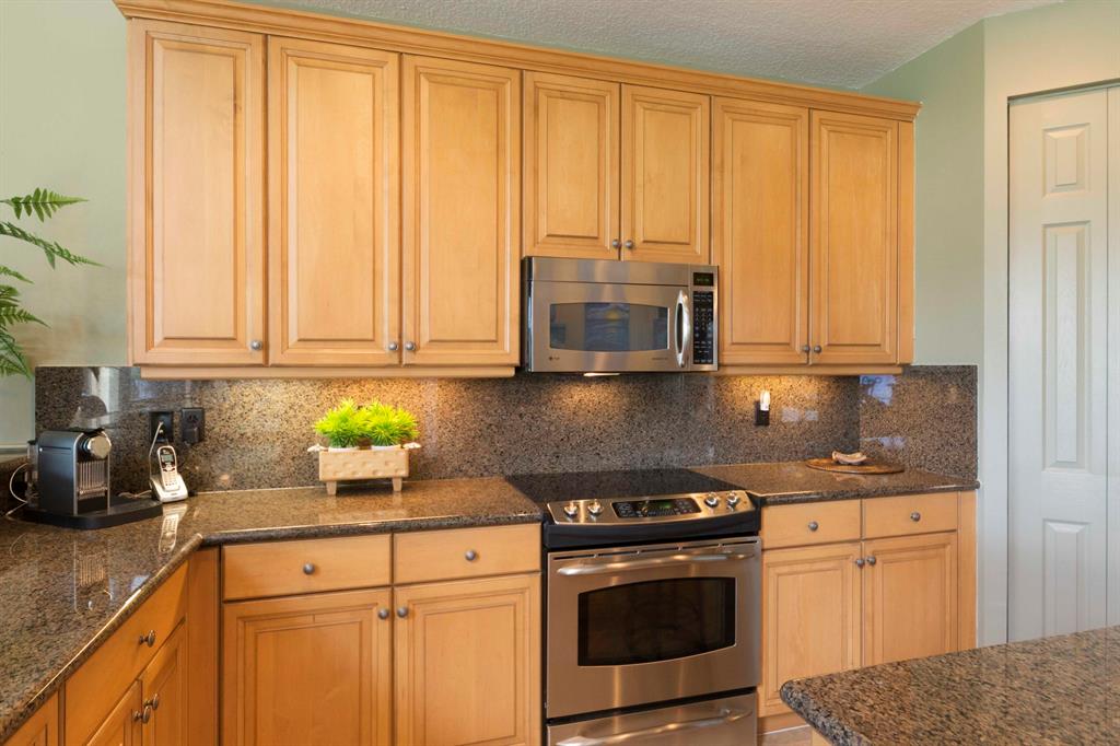 VALENCIA PALMS - Residential