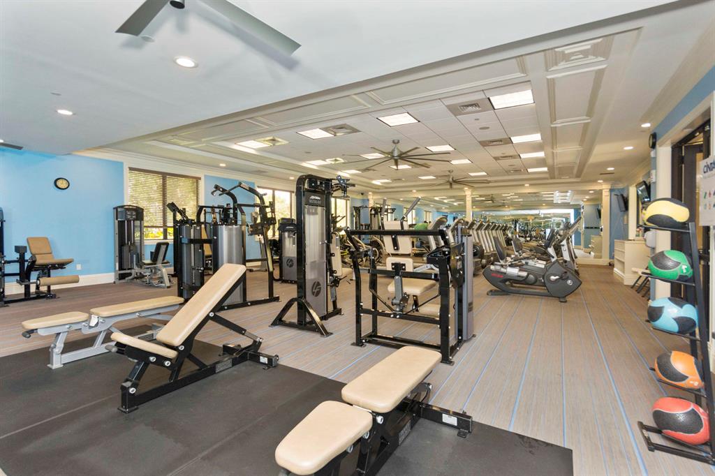 VALENCIA PALMS - Residential