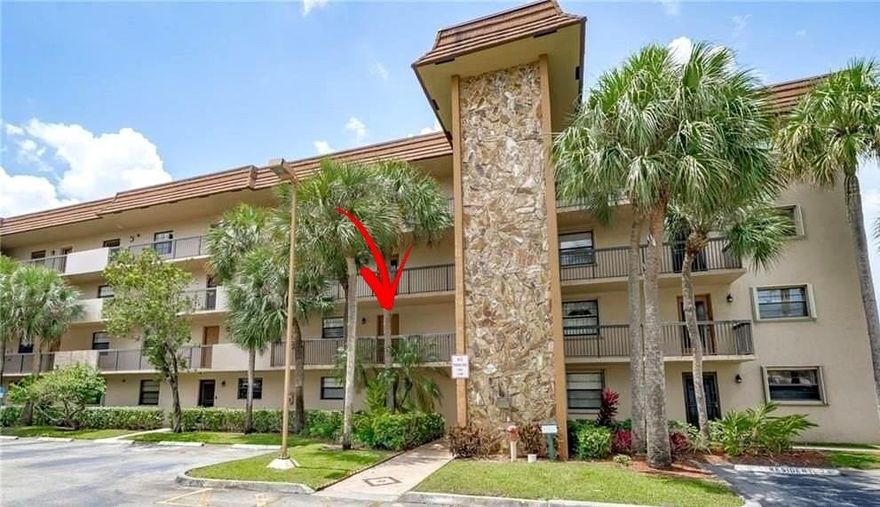 This spacious 2/2 offers 1,270 sq ft of living space. Located in the highly sought after community of Lakes of Carriage Hills, this unit is bright and open with garden views from the screened patio, living area and master bedroom. 2 large bedrooms offer spacious walk-in closets, large eat-in kitchen, a large laundry/utility room with full-size washer/dryer and plenty storage throughout. Enjoy strolls on the walking paths and bridges throughout this beautifully maintained active 55+ community. A Clubhouse, activities, two heated pools, tennis courts, shuffleboard, exercise room, sauna and much more are all just steps away from your front door. Centrally located, close to shopping & major highways.