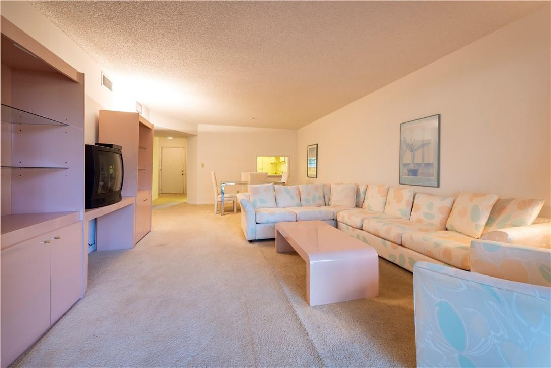 LAKES OF CARRIAGE HILLS - Residential