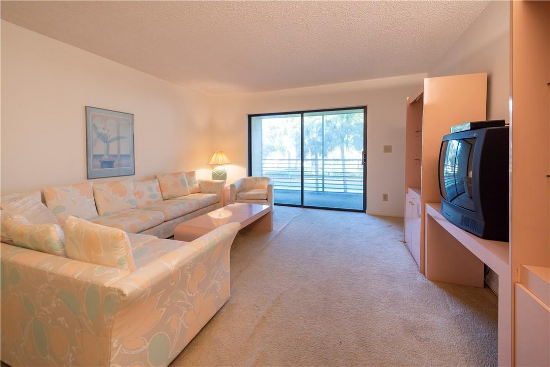 LAKES OF CARRIAGE HILLS - Residential