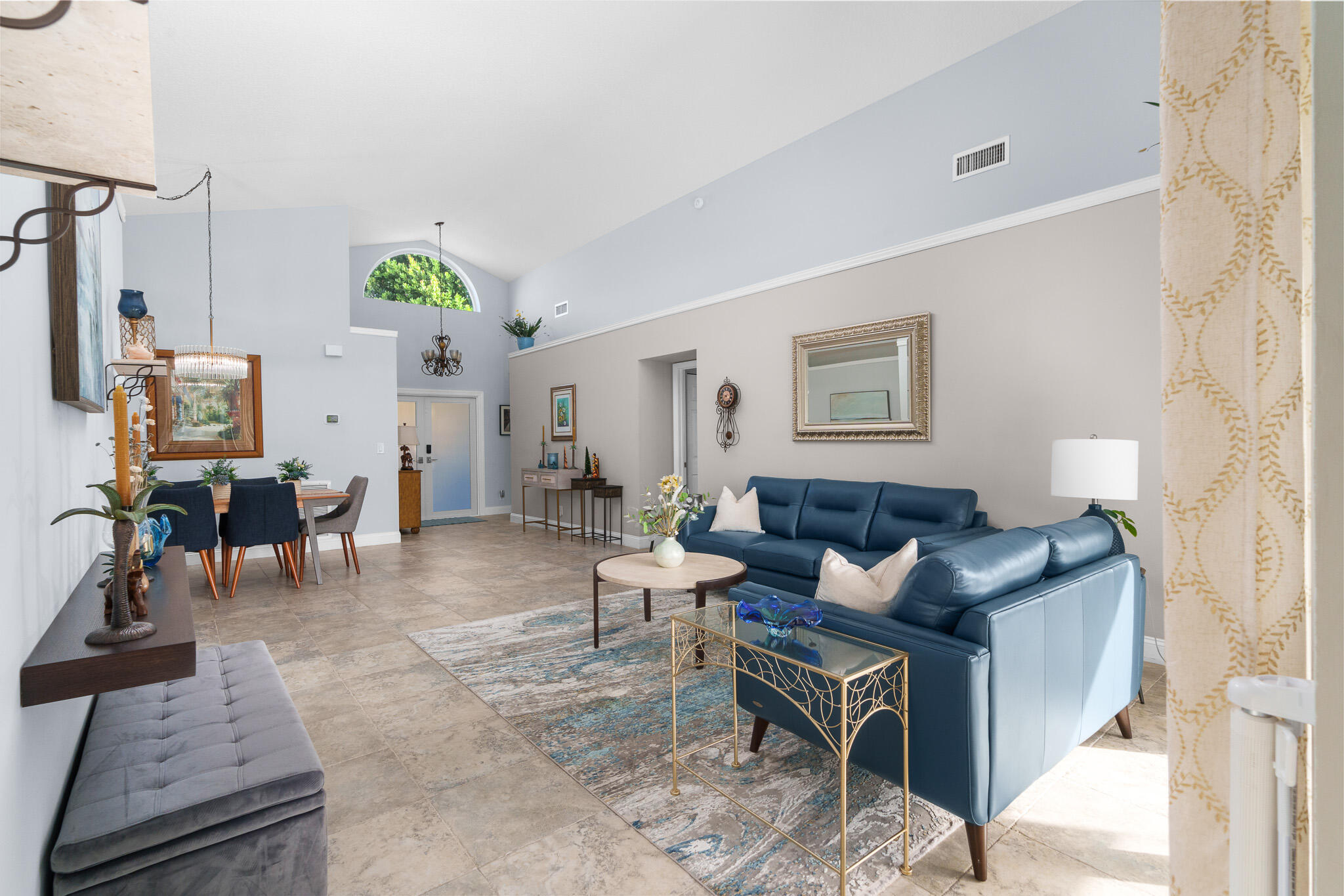 BAY WINDS 4 - Residential