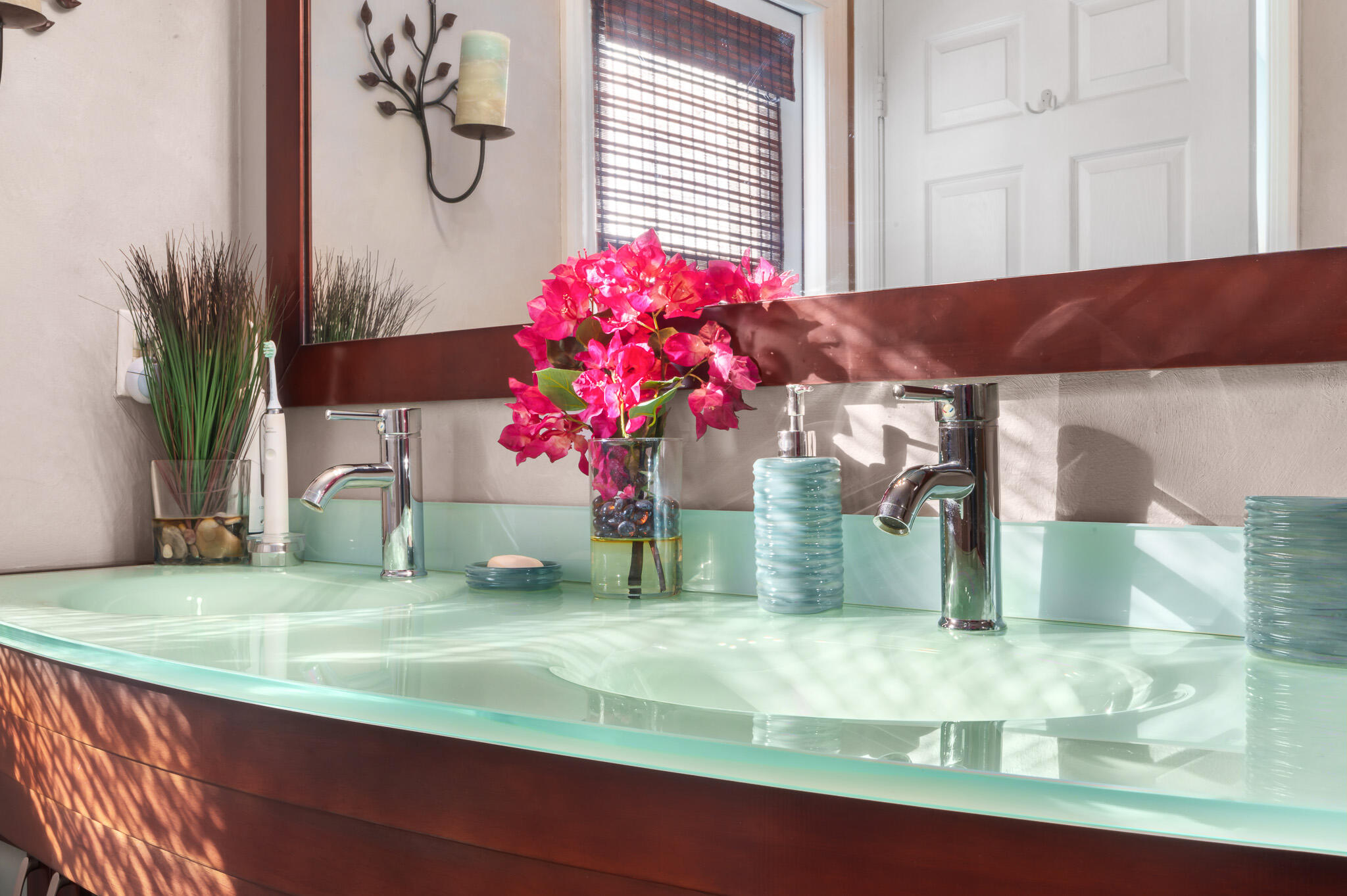 BAY WINDS 4 - Residential