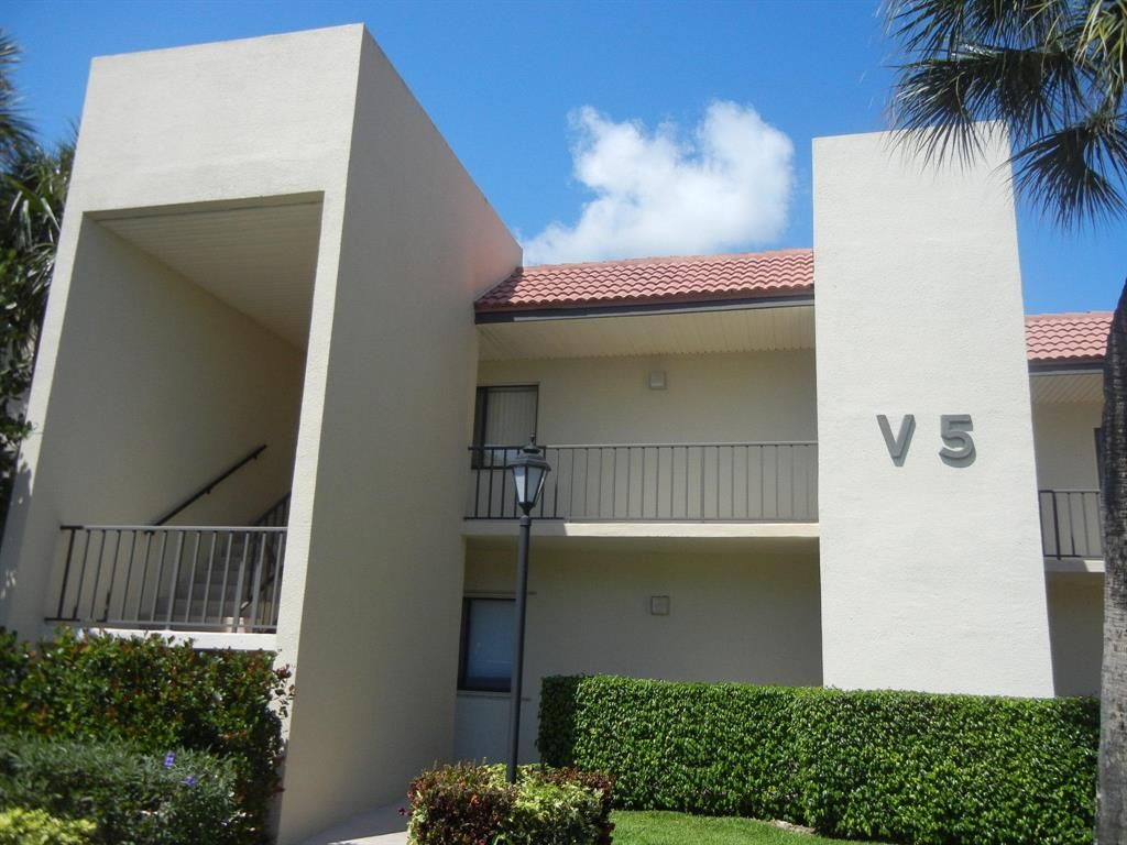 Photo of 1605 S Us Highway 1 #204v5, Jupiter, FL 33477 (MLS # R10756480)