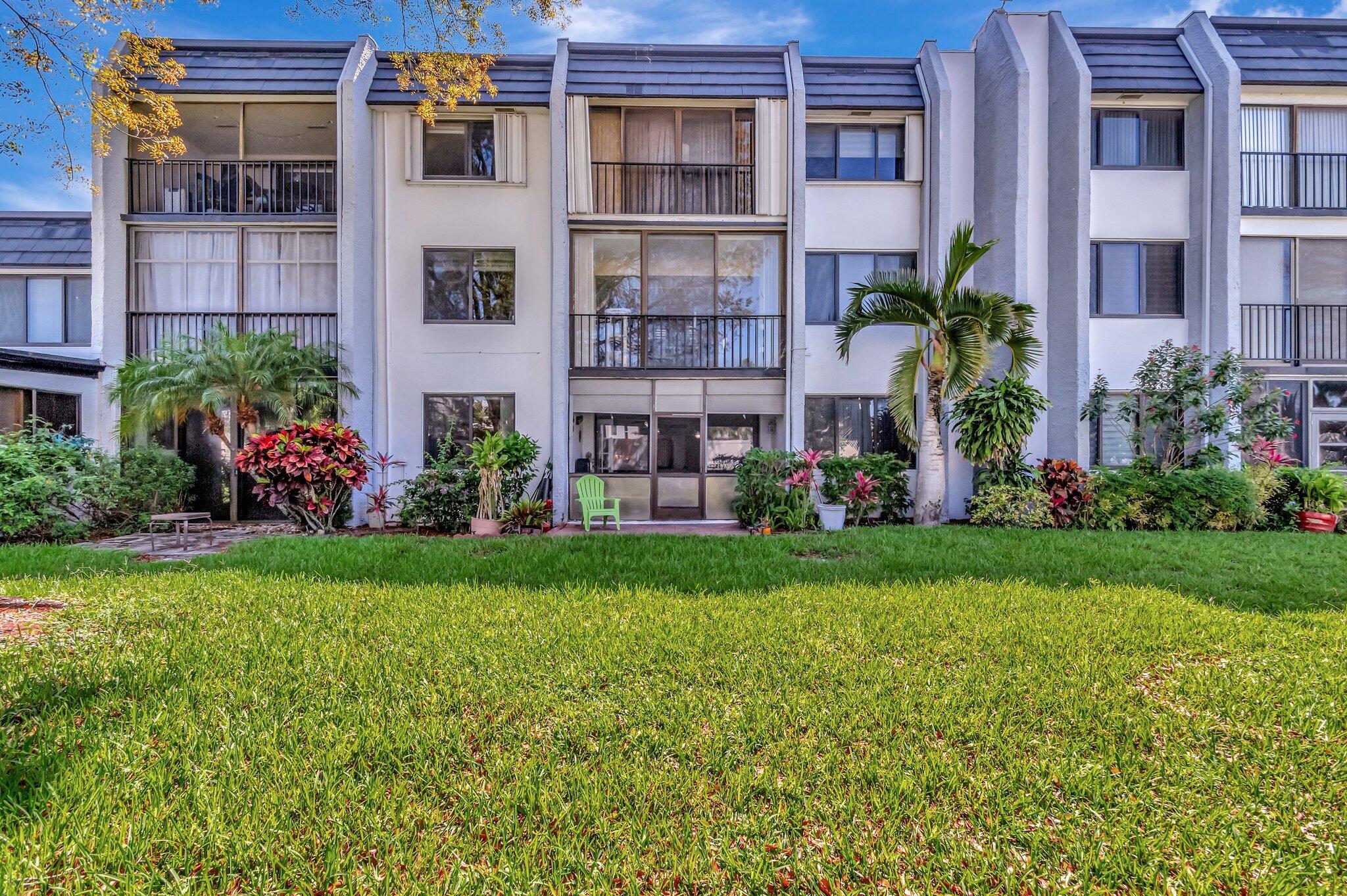 FOUNTAINS OF PALM BEACH CONDO 5 - Residential