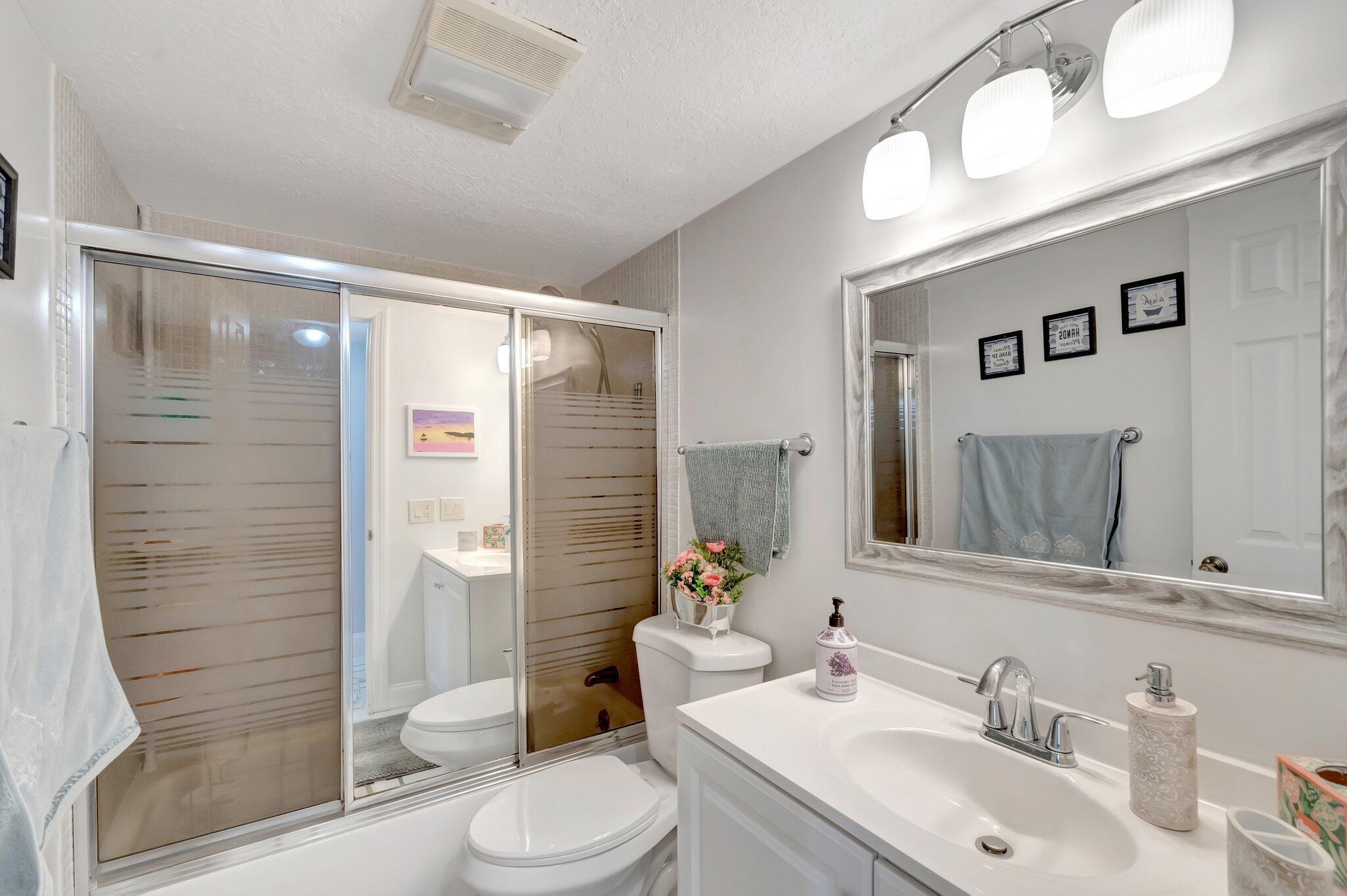 FOUNTAINS OF PALM BEACH CONDO 5 - Residential