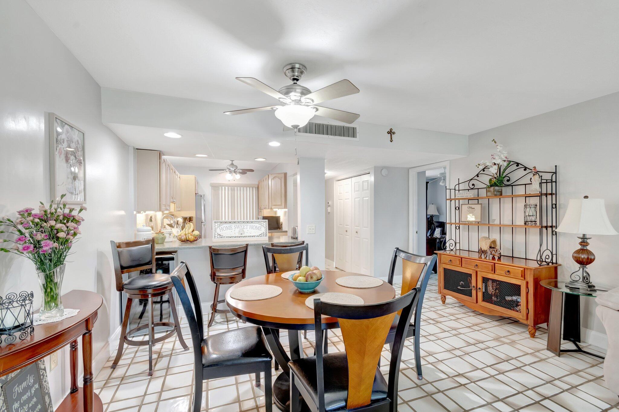 FOUNTAINS OF PALM BEACH CONDO 5 - Residential