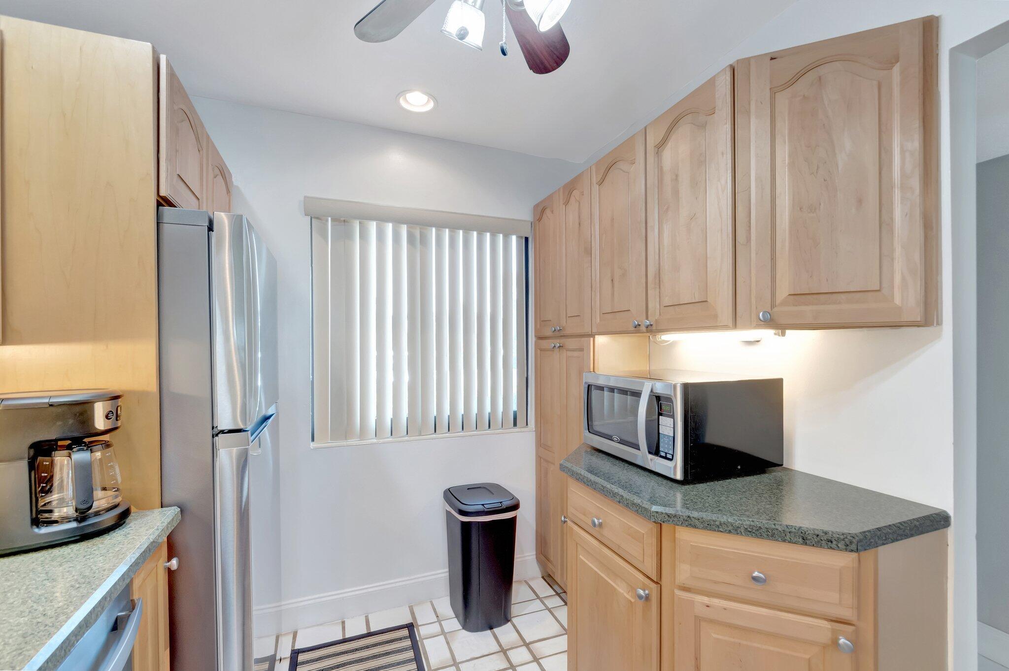 FOUNTAINS OF PALM BEACH CONDO 5 - Residential