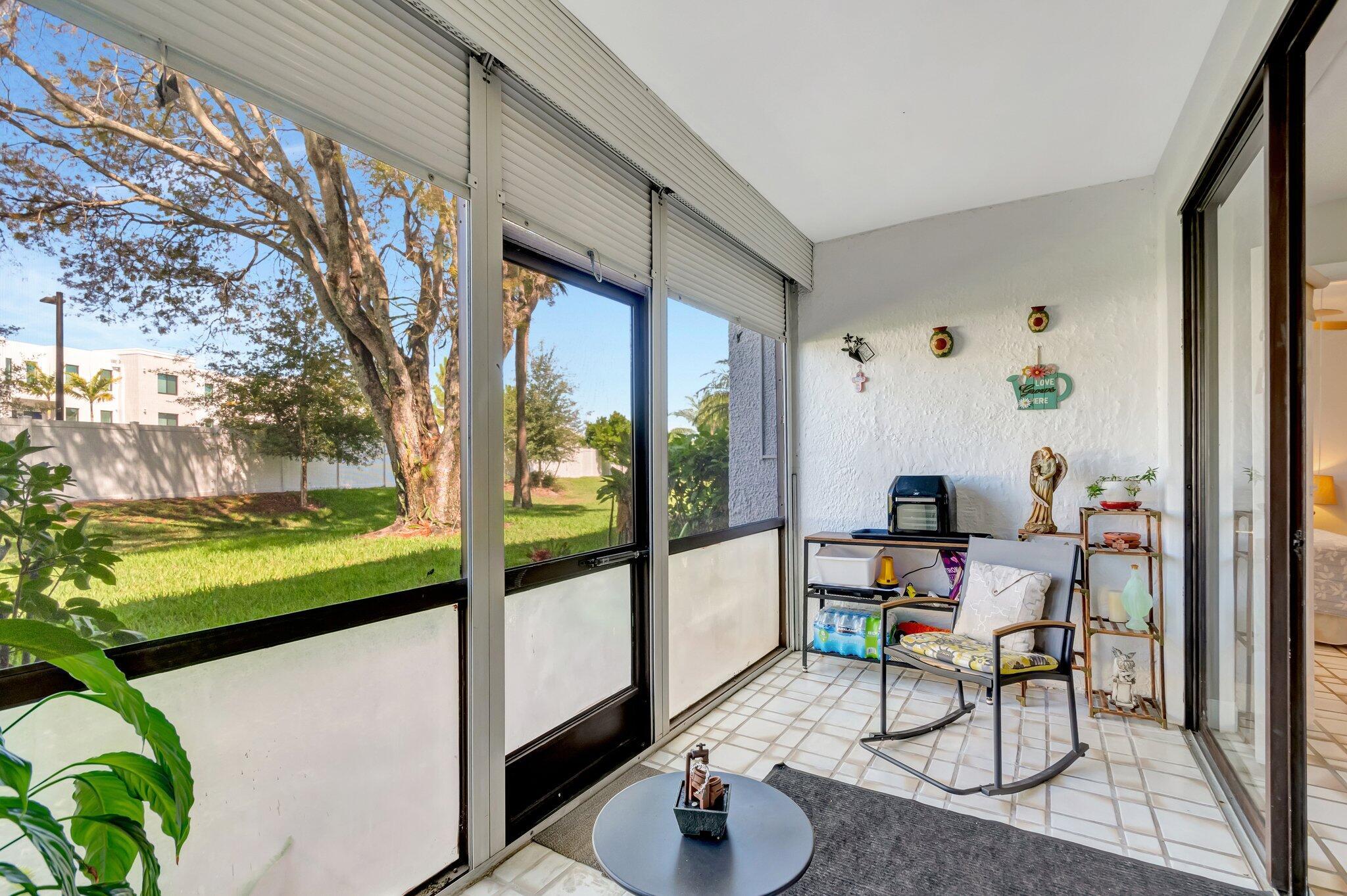 FOUNTAINS OF PALM BEACH CONDO 5 - Residential