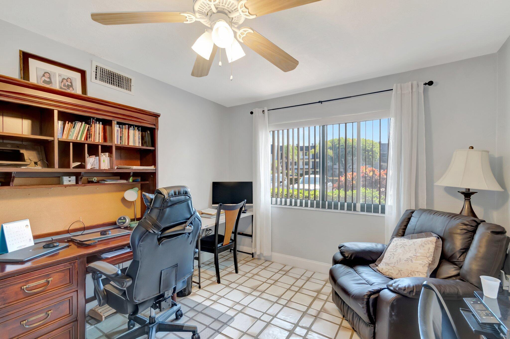 FOUNTAINS OF PALM BEACH CONDO 5 - Residential