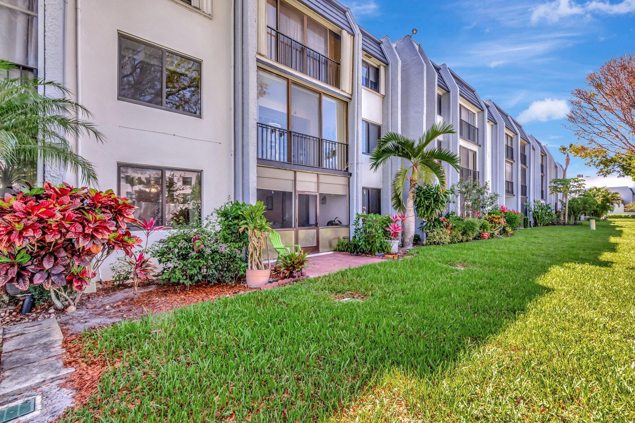 FOUNTAINS OF PALM BEACH CONDO 5 - Residential