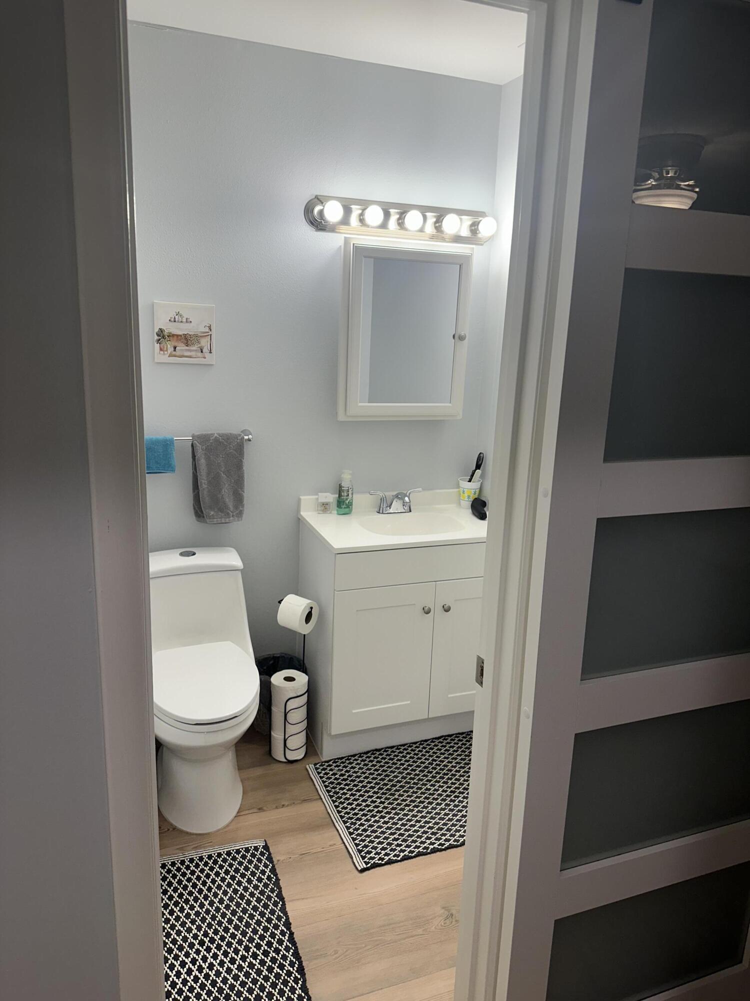 CEDAR POINTE CONDO - Residential Lease