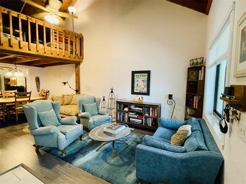 Country Squire Townhomes - Residential
