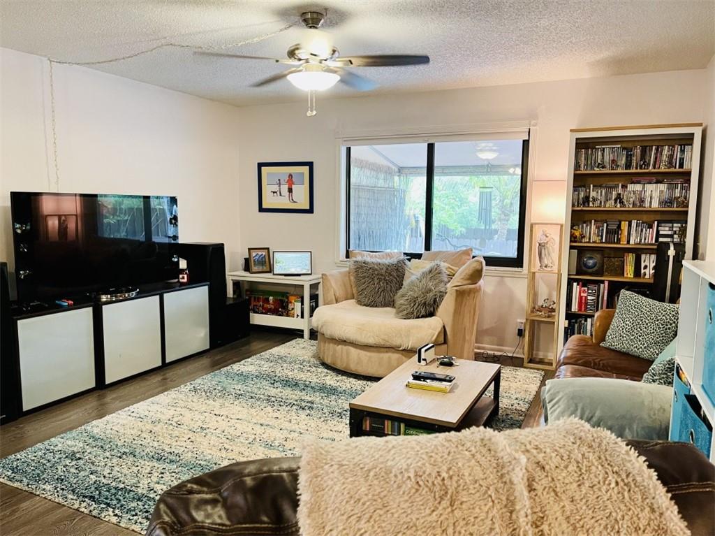 Country Squire Townhomes - Residential