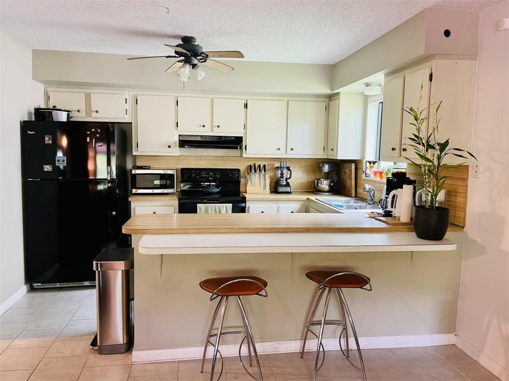 Country Squire Townhomes - Residential