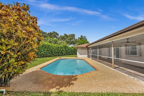 Tiny photo for 8866 NW 2ND Place, Coral Springs, FL 33071 (MLS # B26087037)