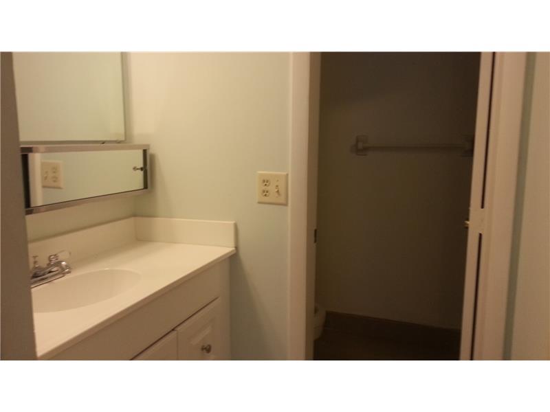 NORTH HAMPTON COURT CONDO - Residential Lease