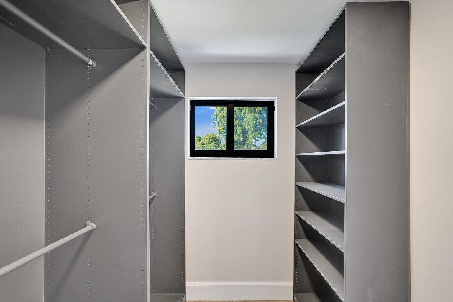 EASTWAY PARK - Residential