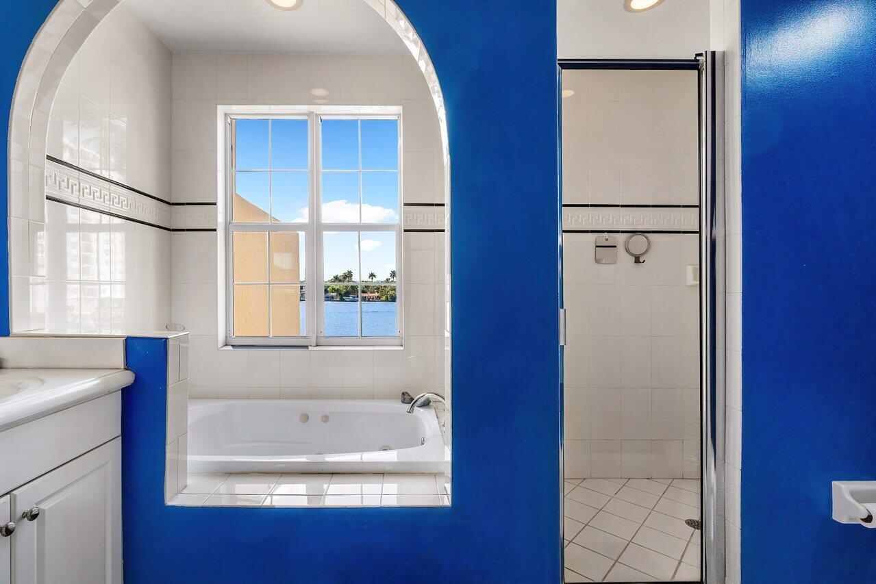 VIA MARINA - Residential