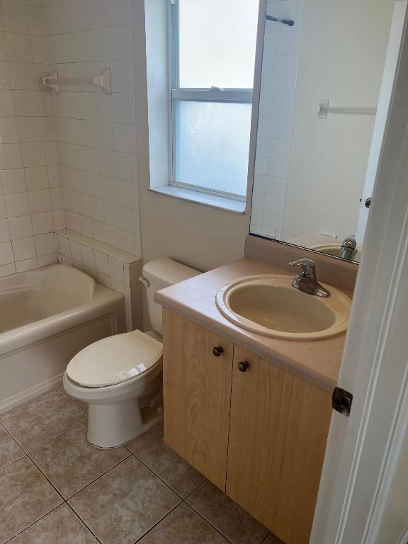 LAKE FOREST - Residential Lease