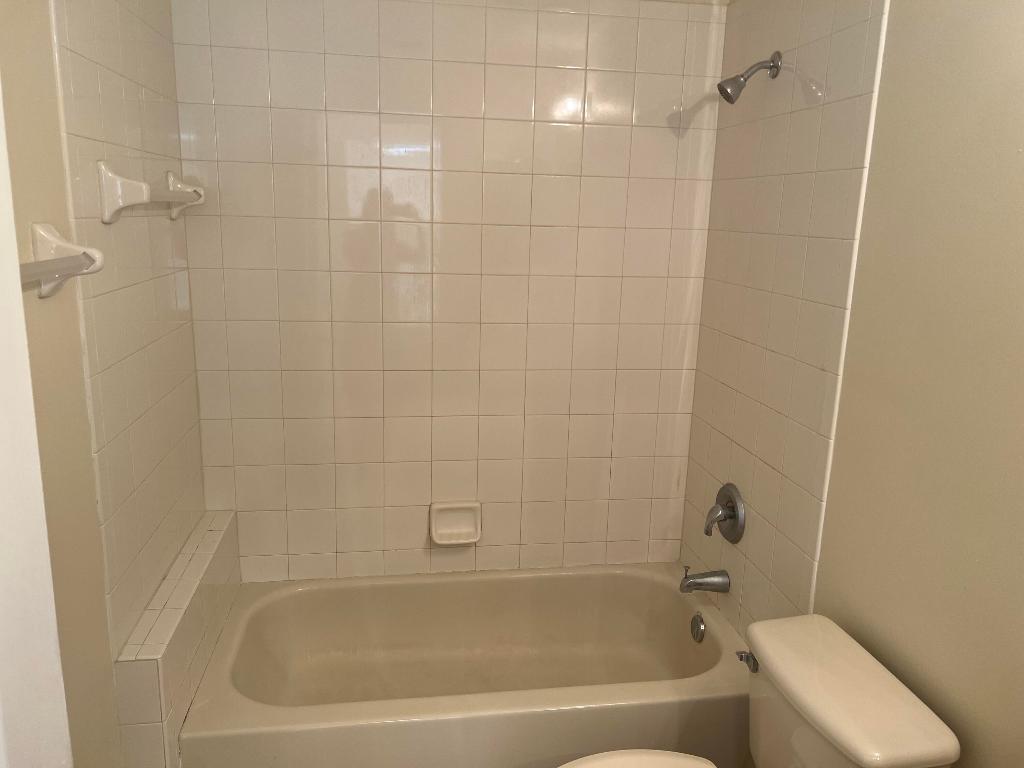 LAKE FOREST - Residential Lease