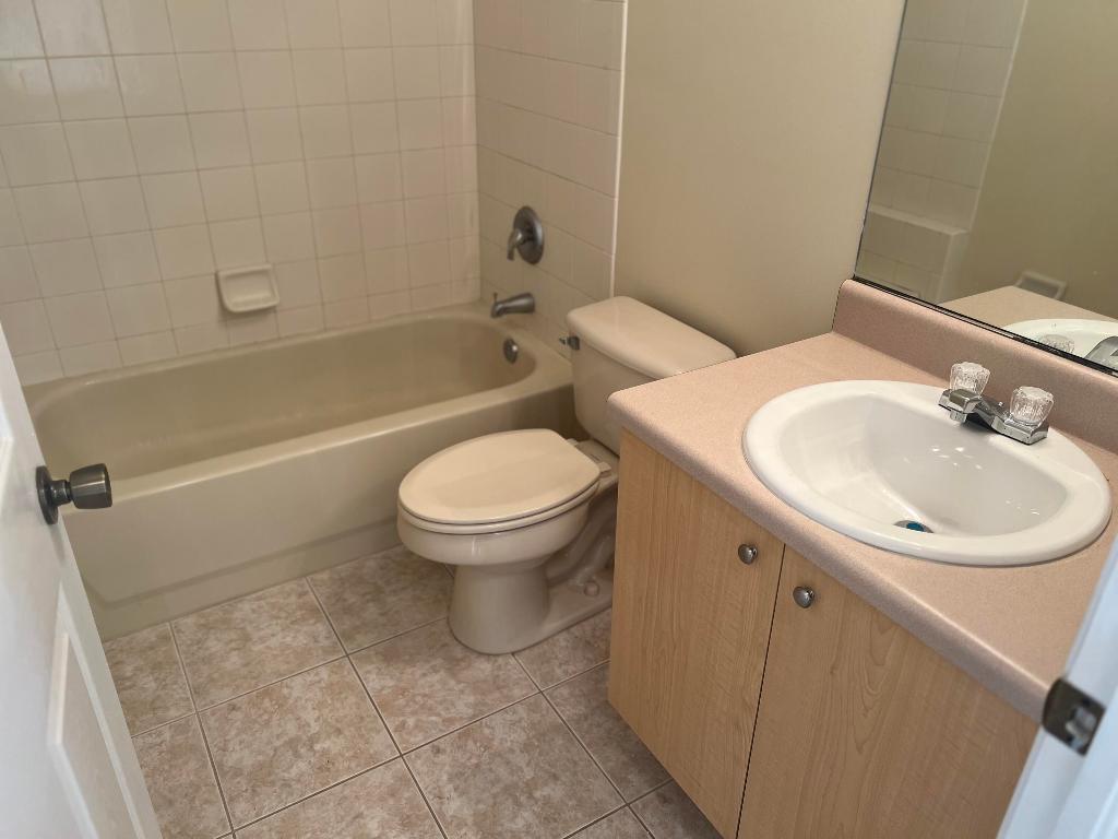 LAKE FOREST - Residential Lease