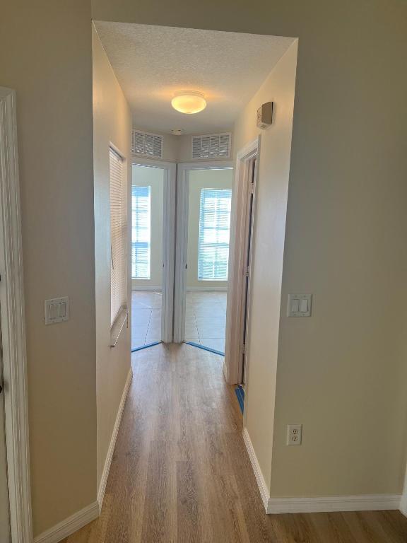 LAKE FOREST - Residential Lease