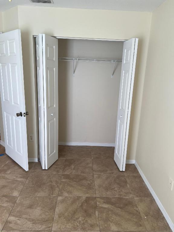 LAKE FOREST - Residential Lease