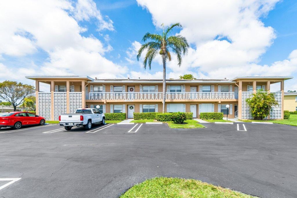 Photo of 1020 Citrus Way #104, Delray Beach, FL 33445 (MLS # R11106711)