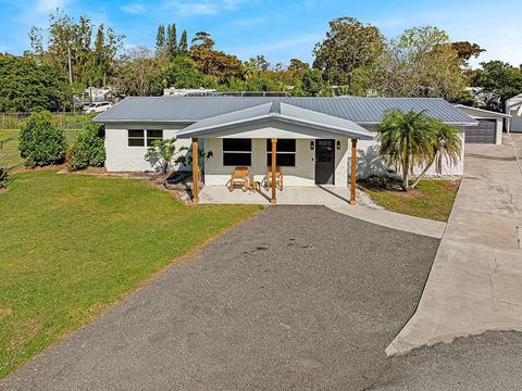 A home in Okeechobee