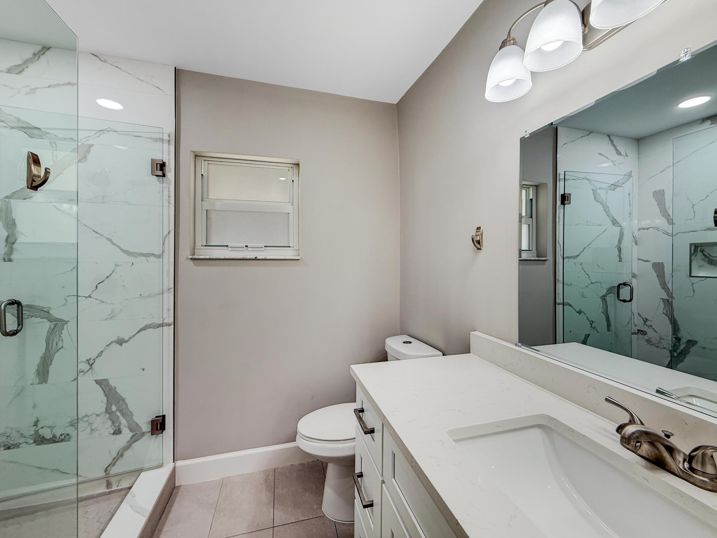 PALM GREENS AT VILLA DEL RAY CONDO II - Residential Lease