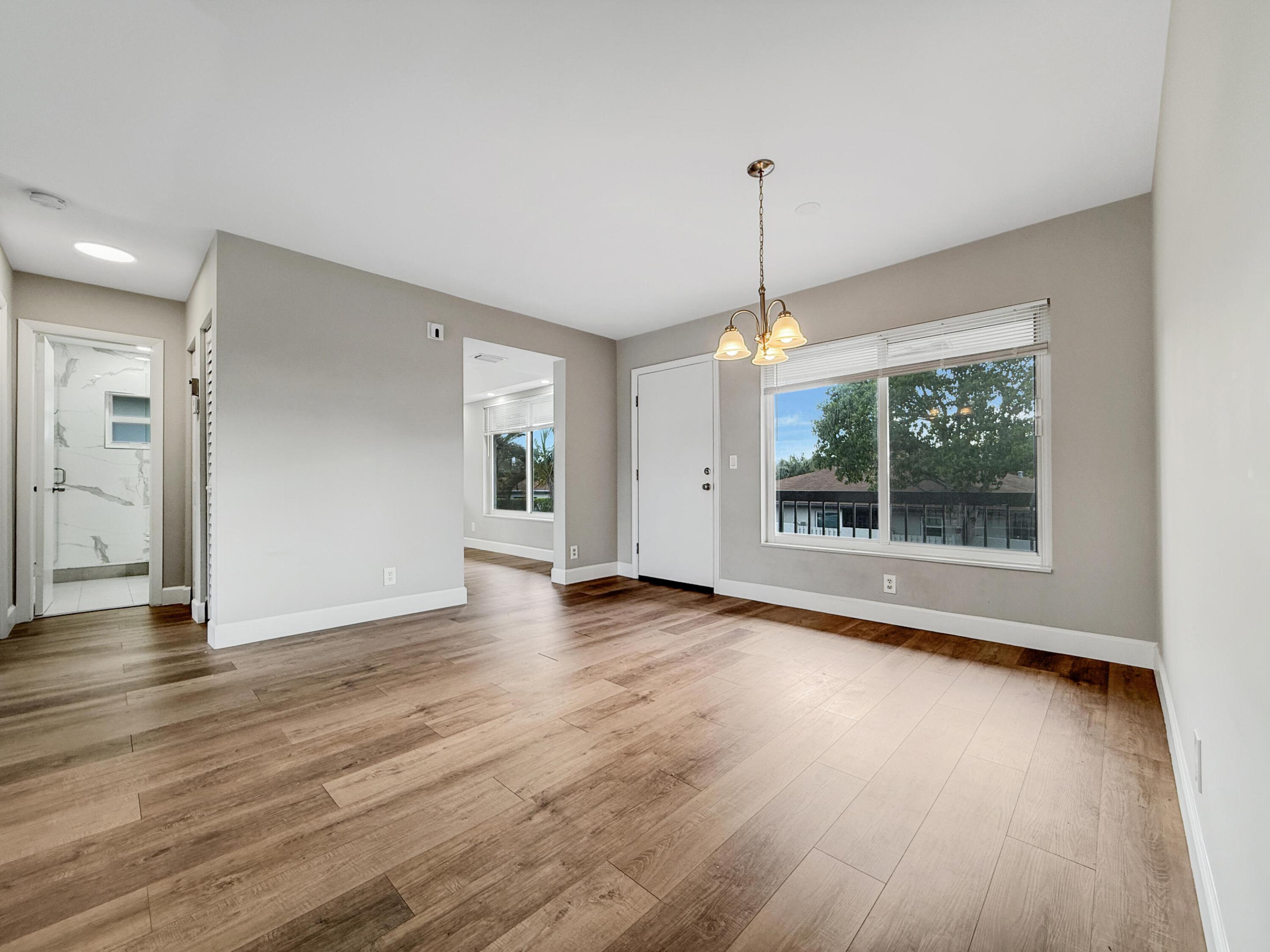 PALM GREENS AT VILLA DEL RAY CONDO II - Residential Lease