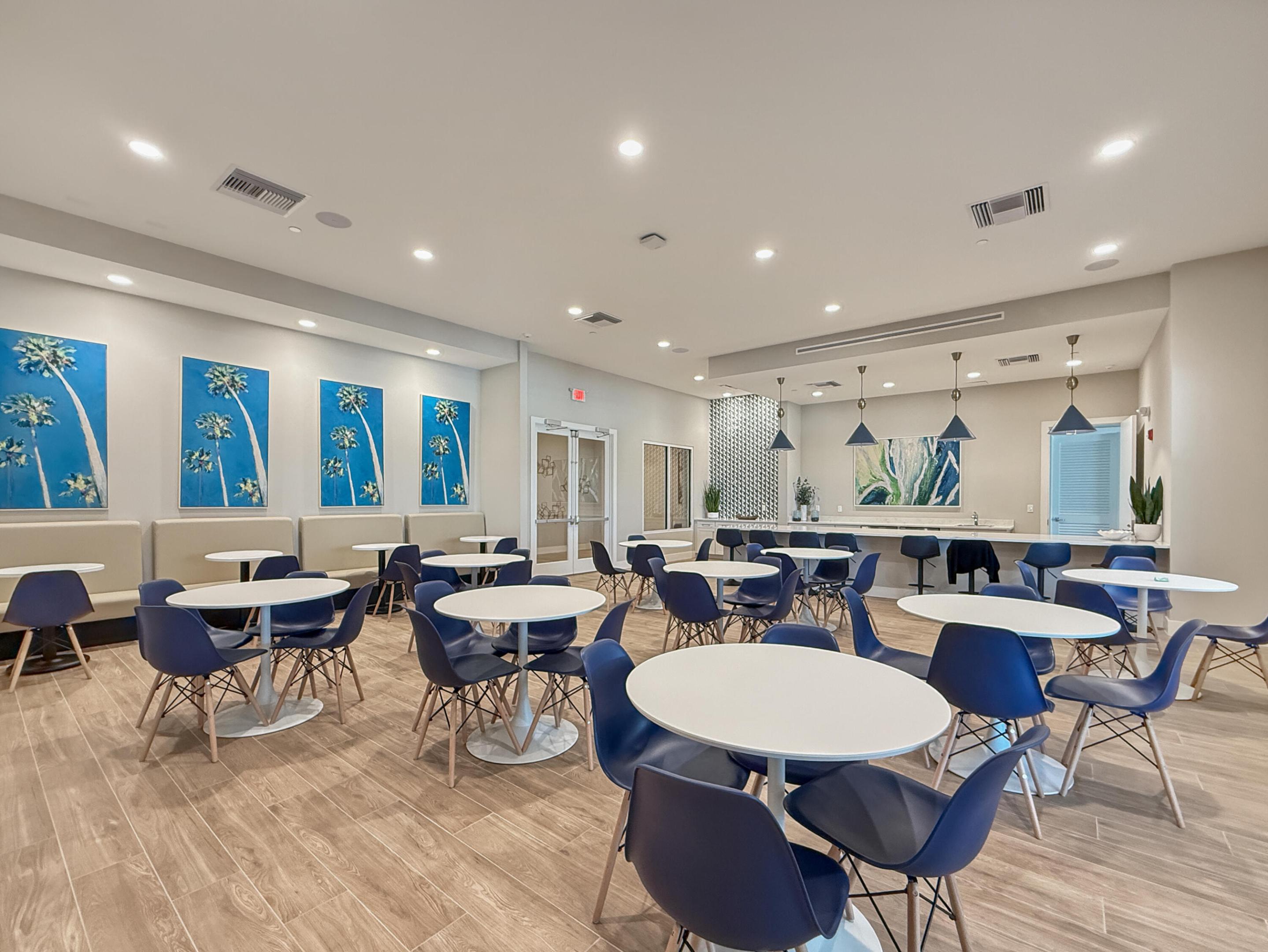 PALM GREENS AT VILLA DEL RAY CONDO II - Residential Lease