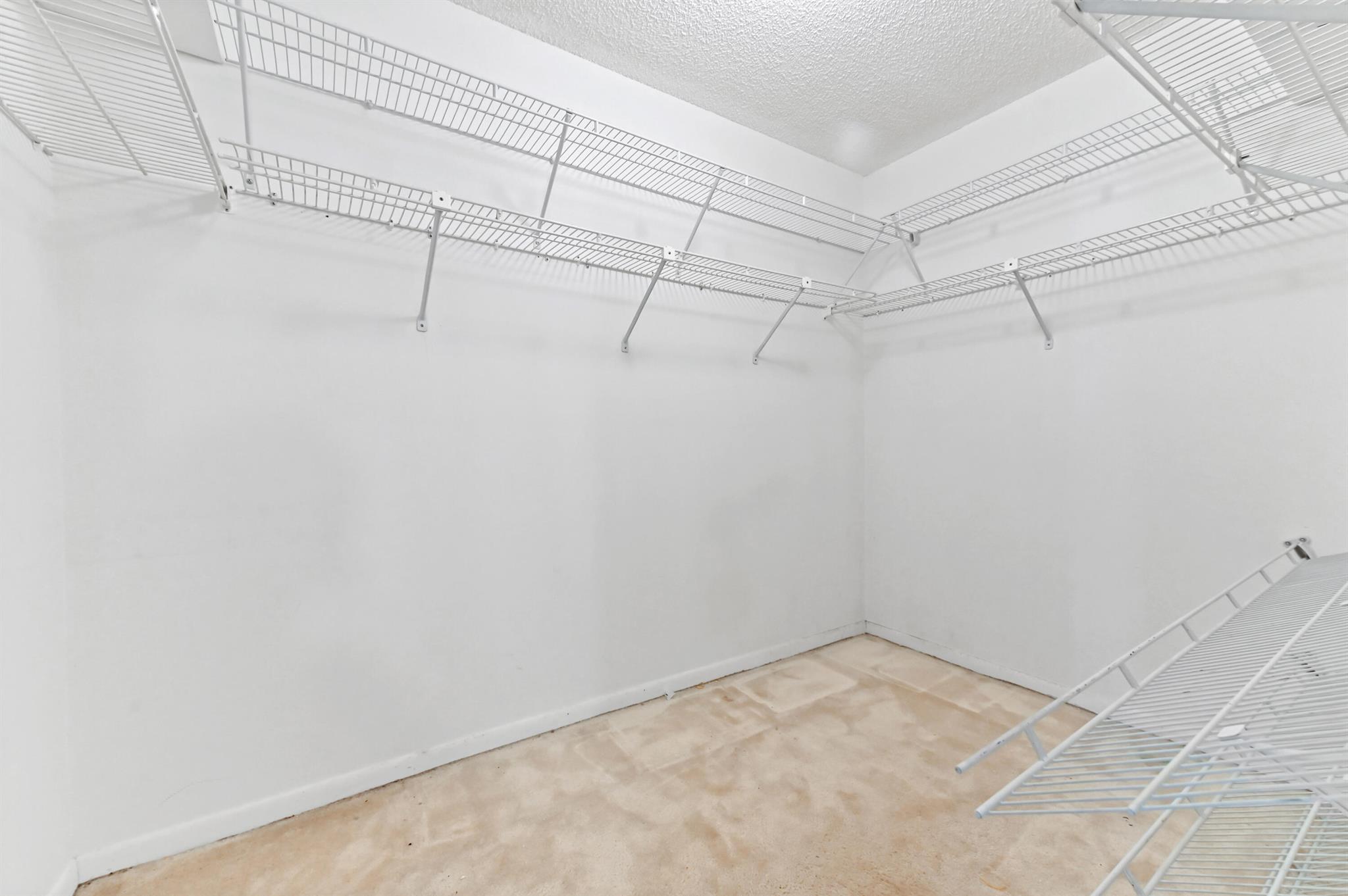 LUCERNE POINTE - Residential