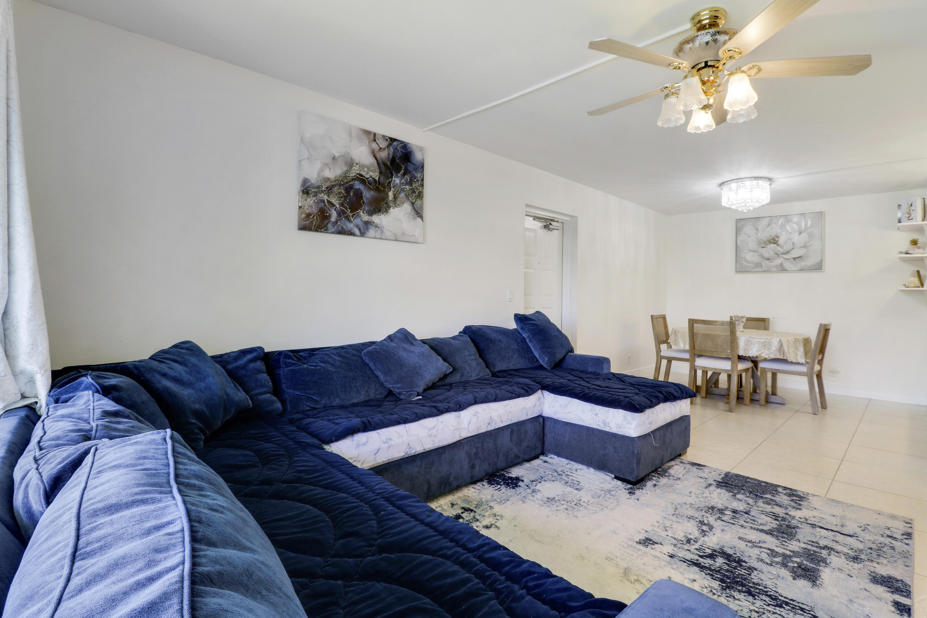 PALM CLUB WEST VILLAGE 1 CONDO - Residential