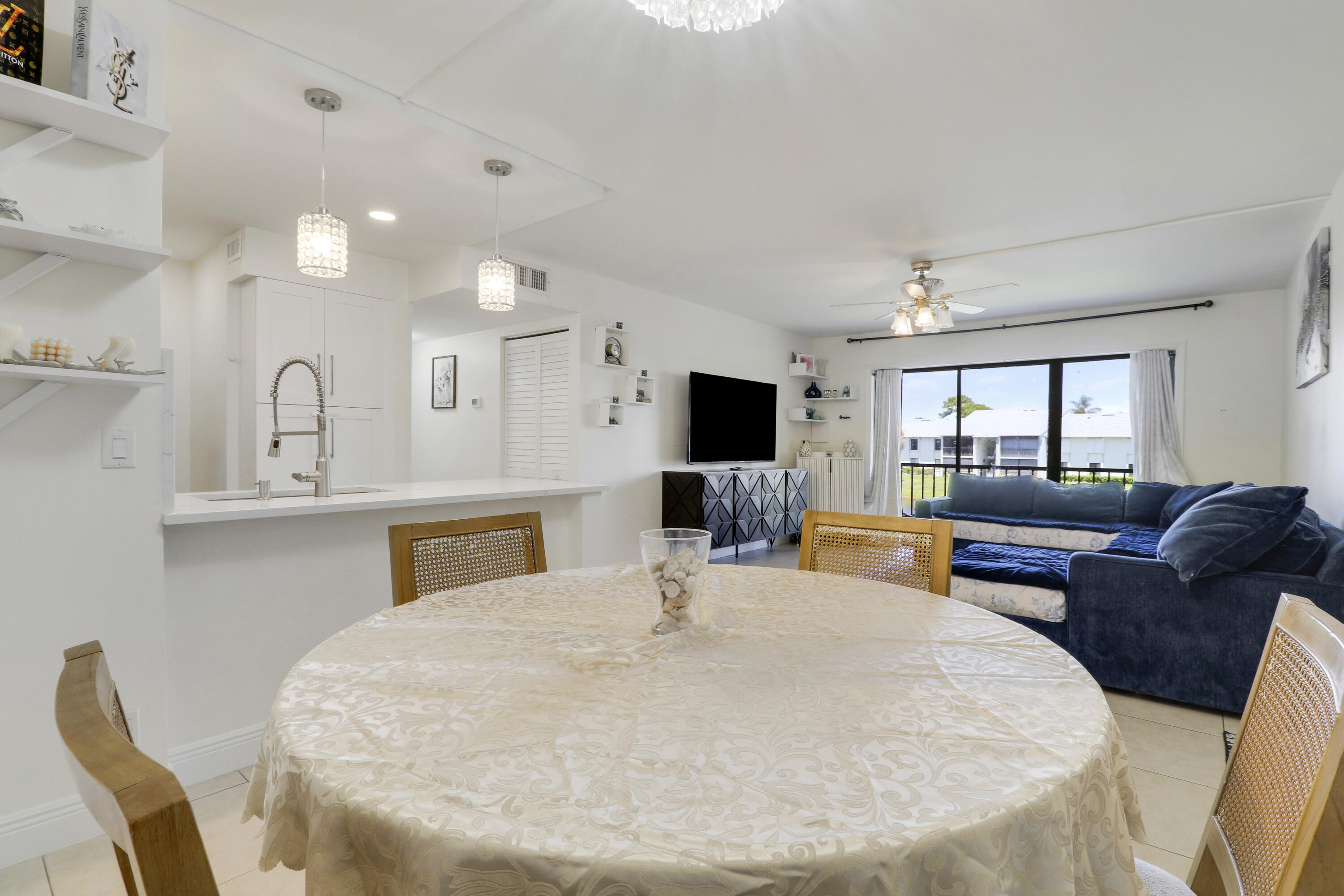PALM CLUB WEST VILLAGE 1 CONDO - Residential