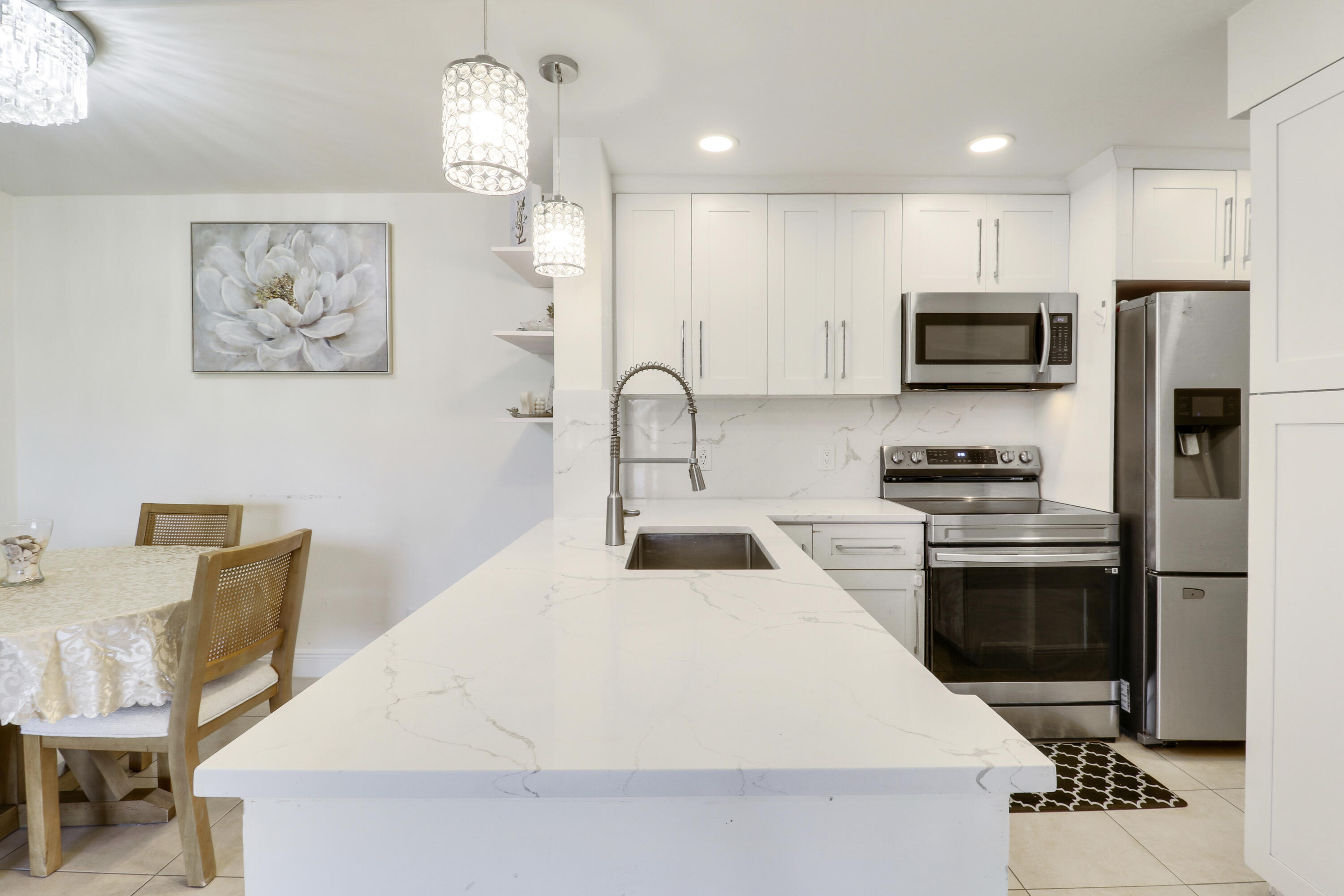 PALM CLUB WEST VILLAGE 1 CONDO - Residential