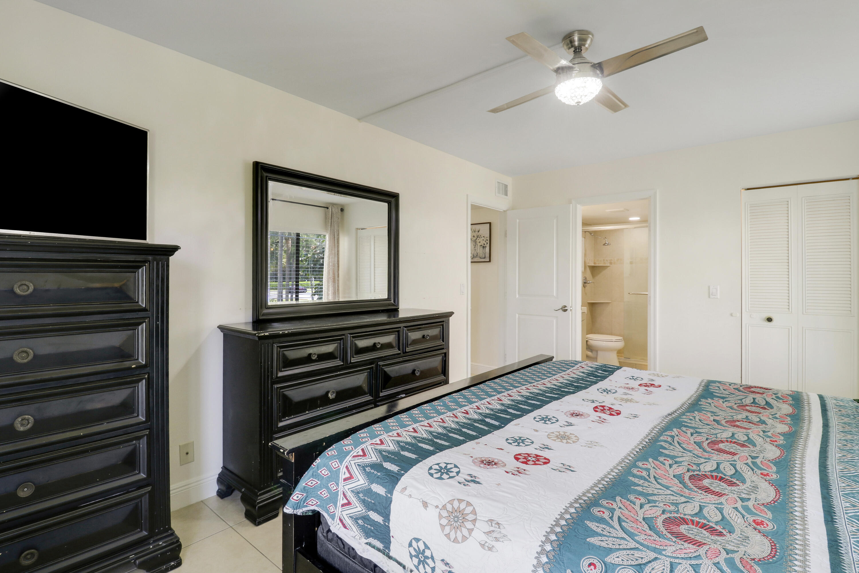 PALM CLUB WEST VILLAGE 1 CONDO - Residential