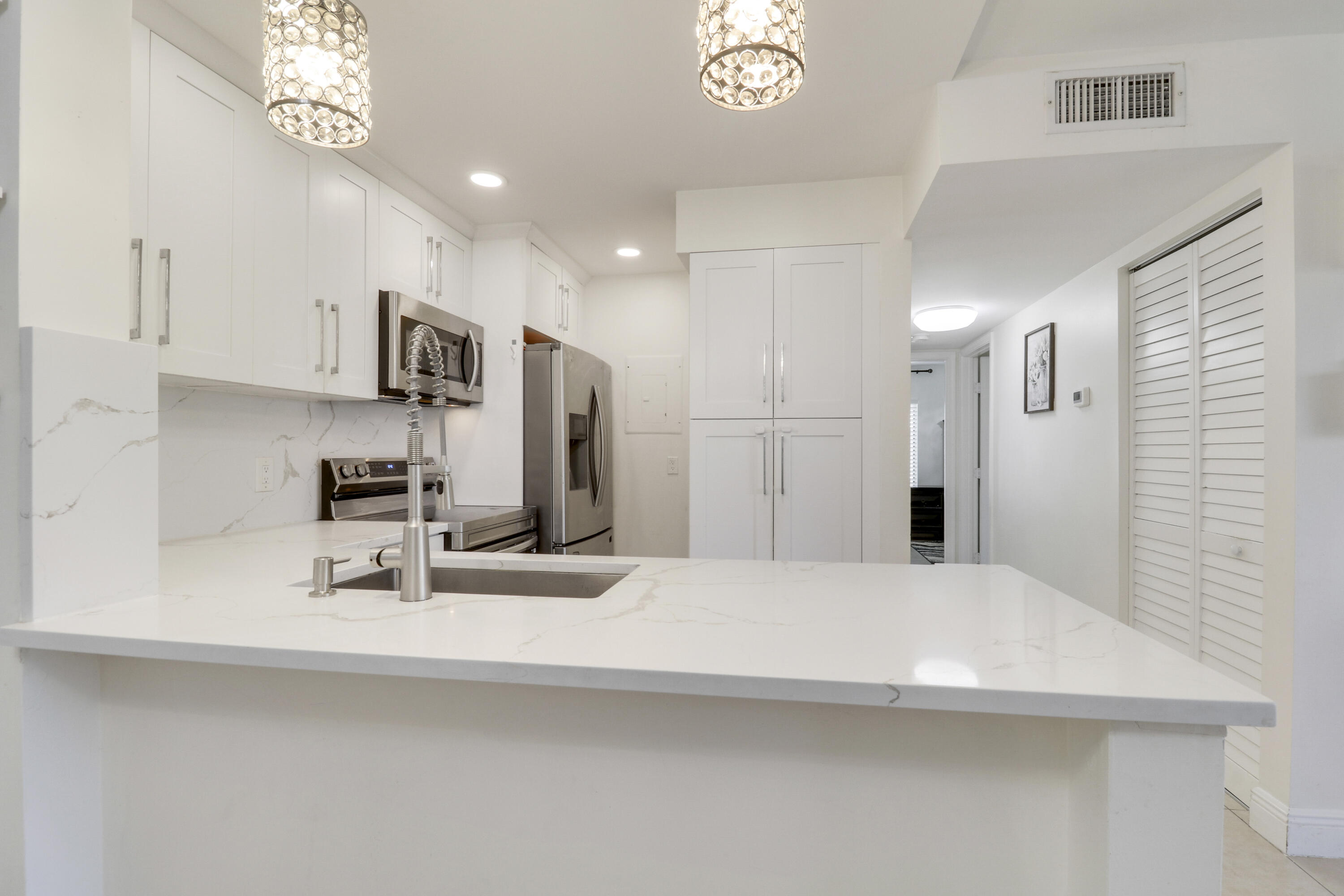 PALM CLUB WEST VILLAGE 1 CONDO - Residential