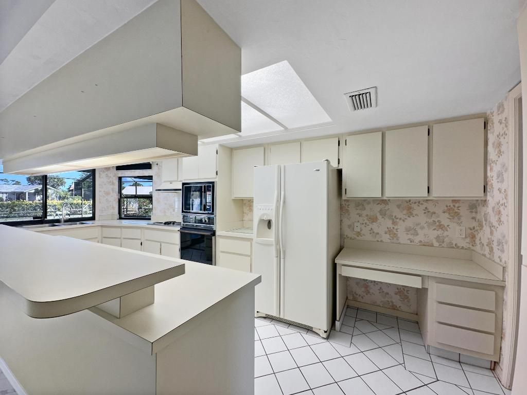 Photo of 5506 Echo Pines Circle W, Fort Pierce, FL 34951 (MLS # R11146310)