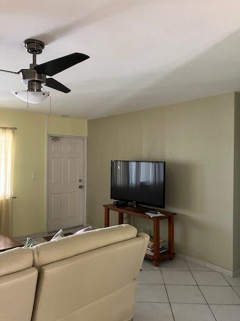 HILLSBORO IMPERIAL APTS C - Residential Lease