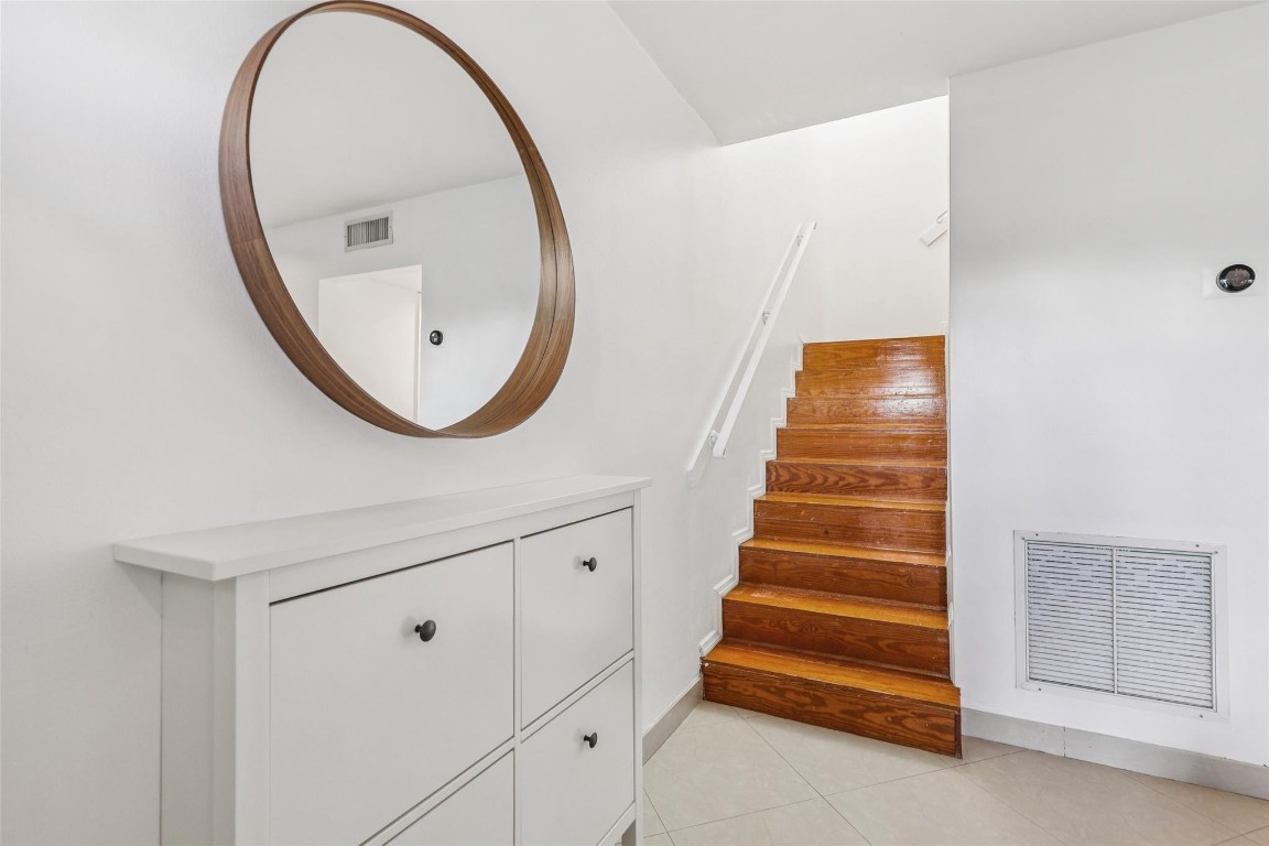 COUNTRY SQUIRE TOWNHOMES - Residential