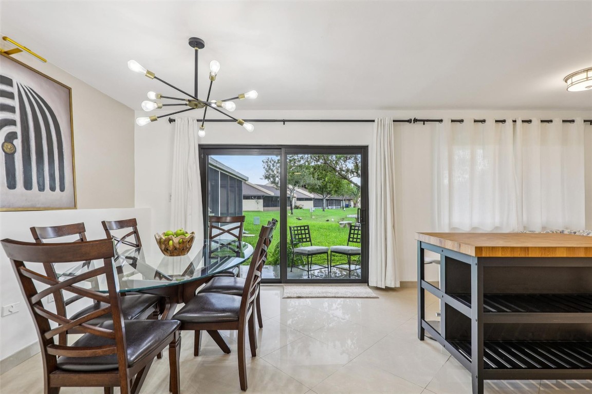 COUNTRY SQUIRE TOWNHOMES - Residential