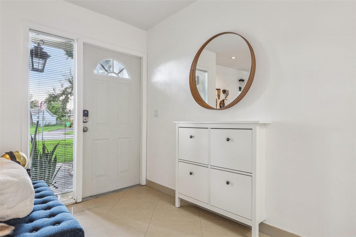 COUNTRY SQUIRE TOWNHOMES - Residential