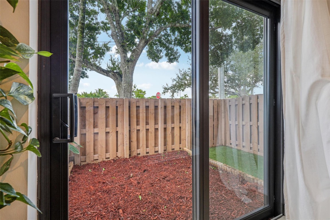 COUNTRY SQUIRE TOWNHOMES - Residential