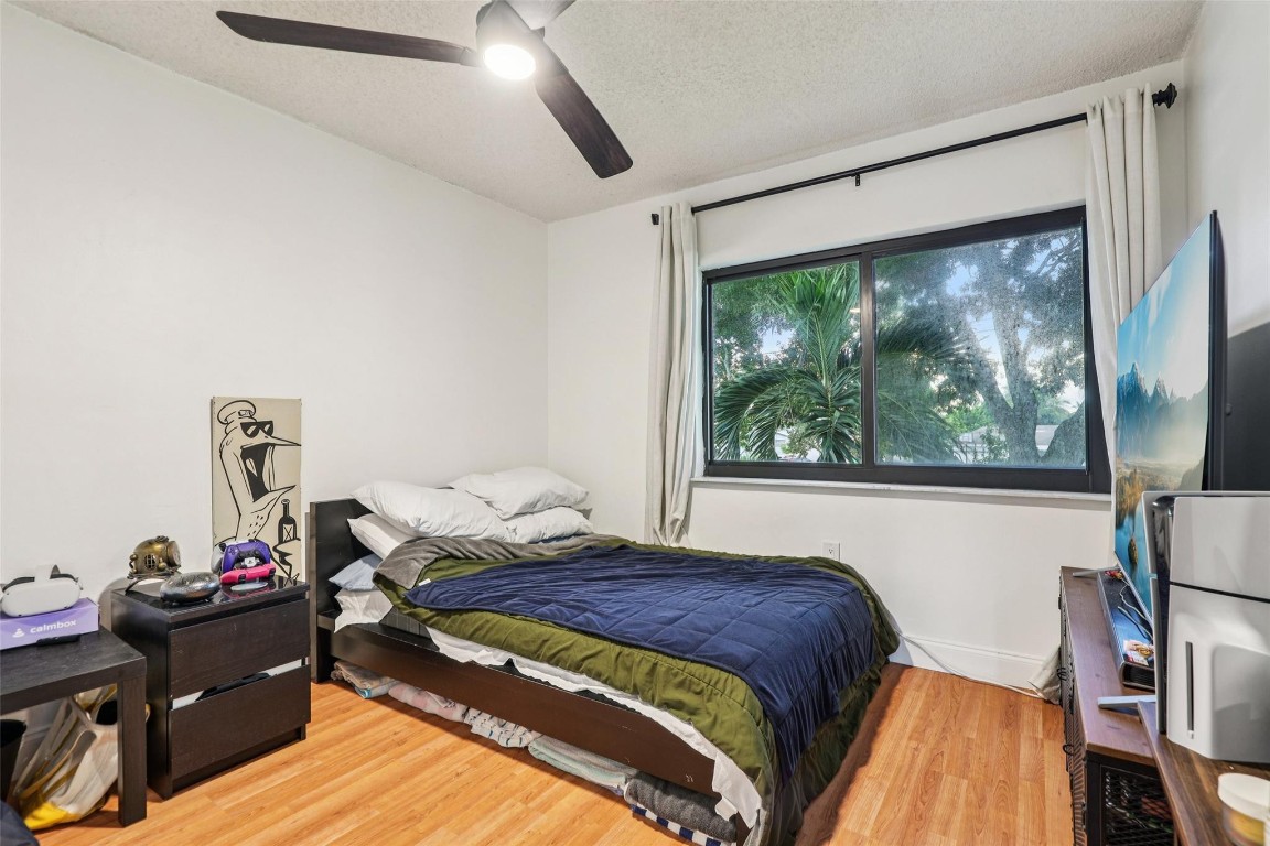 COUNTRY SQUIRE TOWNHOMES - Residential