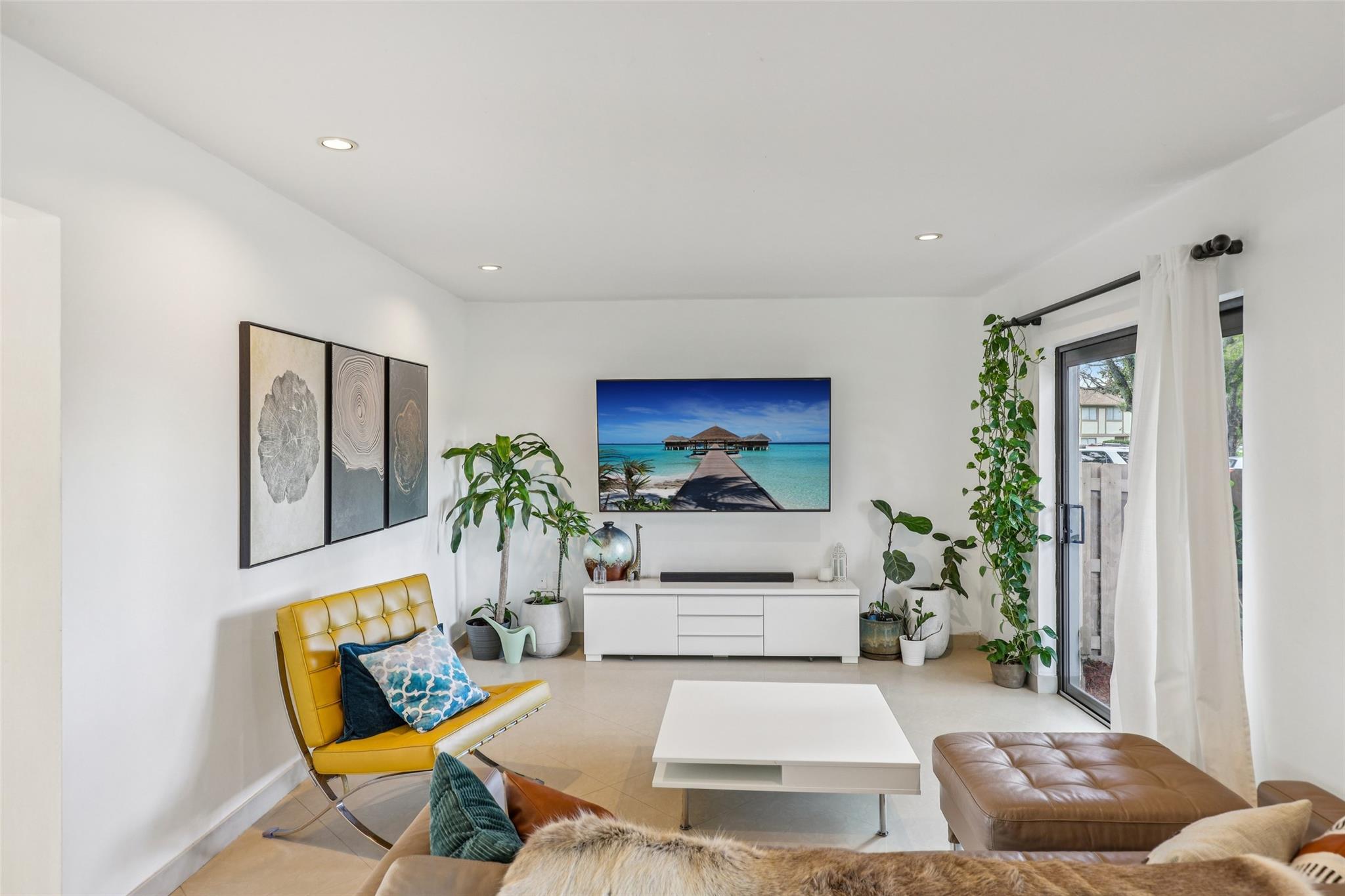 COUNTRY SQUIRE TOWNHOMES - Residential