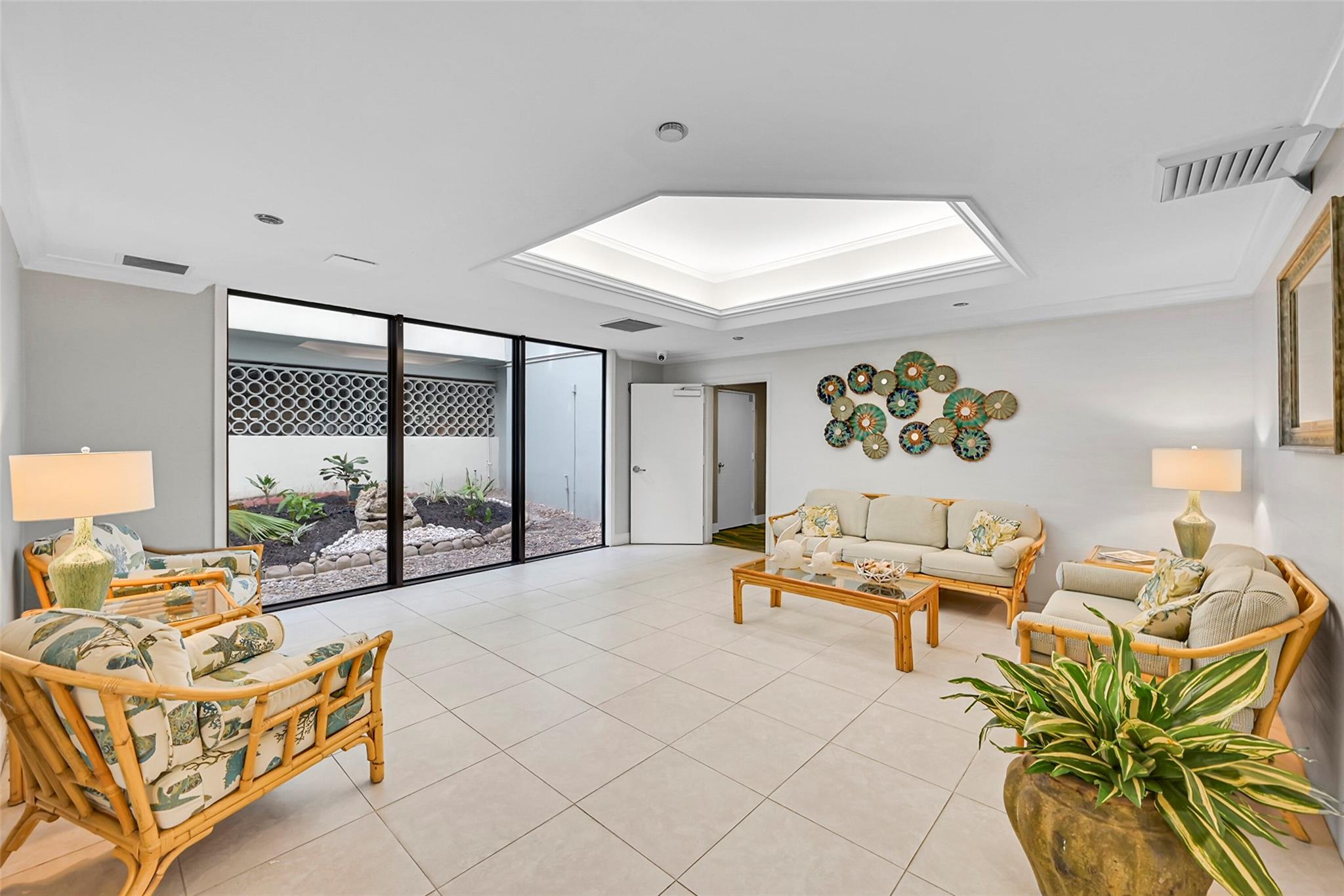 Voyager Condo - Residential