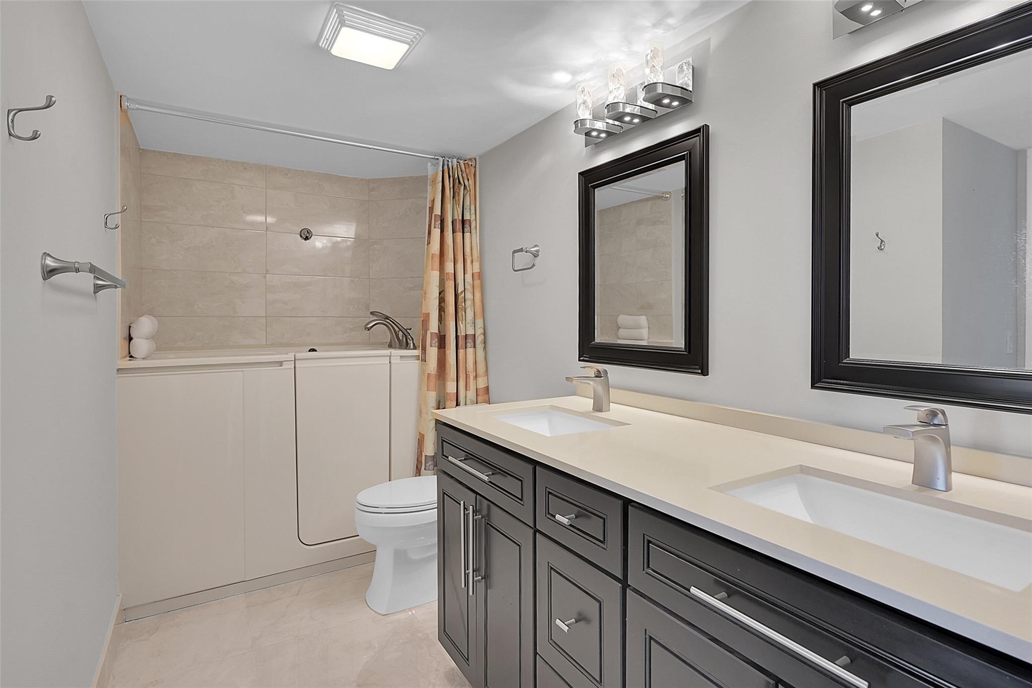 Voyager Condo - Residential