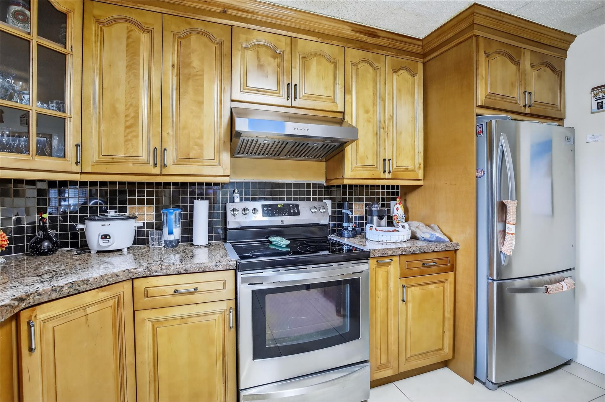 HOLLYBROOK GOLF & TENNIS - Residential